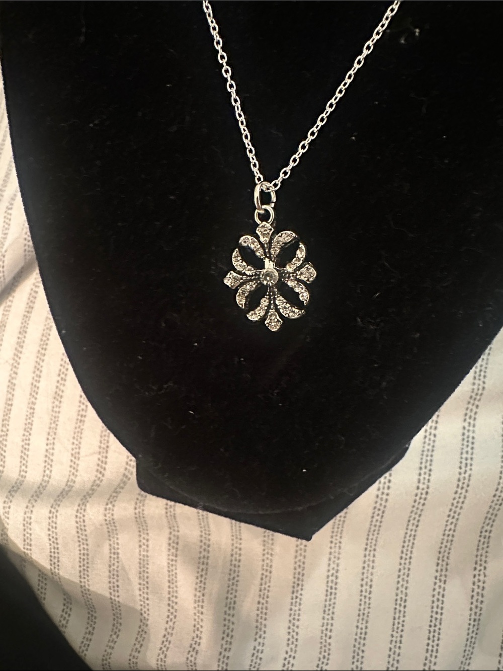 Silver Floral Crystal Pendant Necklace - Elegant Women’s Jewelry